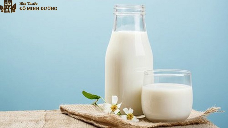 Người bị thoái hóa cột sống nên tăng cường bổ sung các loại sữa