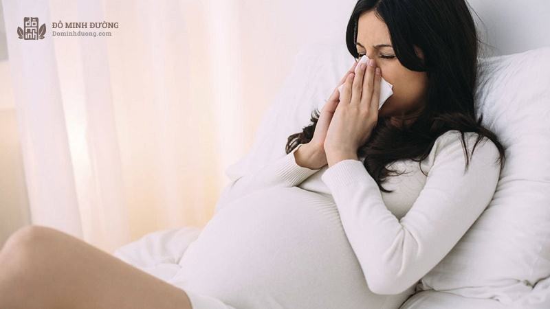Viêm xoang khi mang thai khiến mẹ bầu gặp nhiều triệu chứng khó chịu
