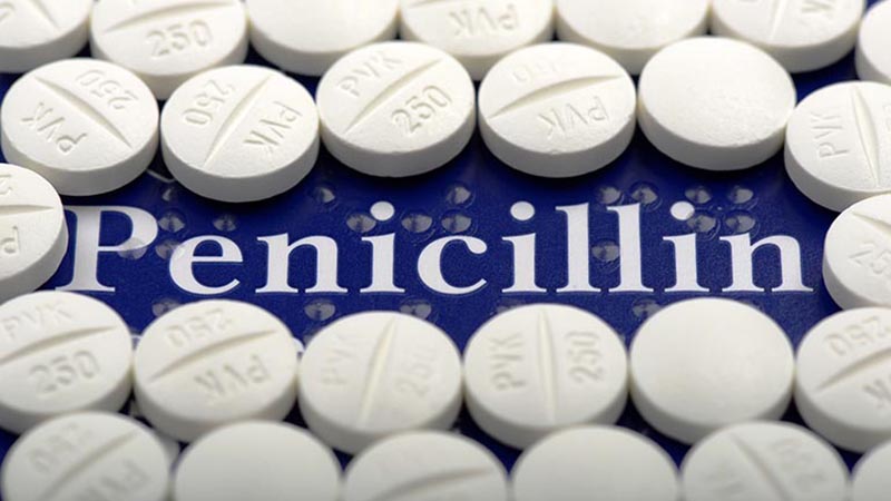 Penicillin là loại kháng sinh phổ biến dùng để trị viêm họng