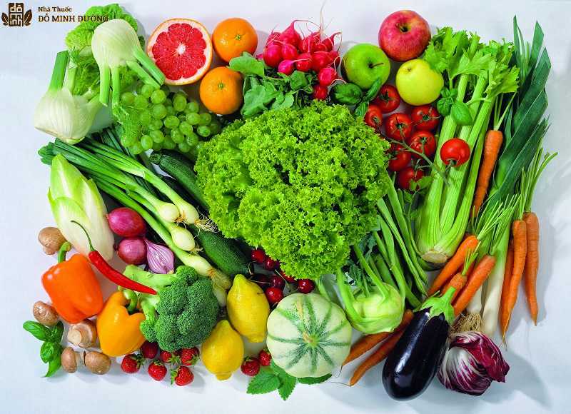 Người mắc bệnh giãn tĩnh mạch thừng tinh nên ăn nhiều rau xanh
