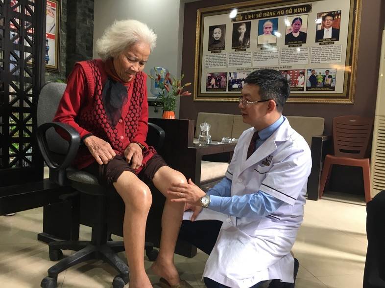 Bệnh nhân được thăm khám miễn phí tại Đỗ Minh Đường
