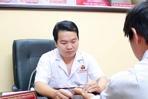 Lương Y Nguyễn Tùng Lâm - Vị Thầy Thuốc Gần 15 Năm Kinh Nghiệm Điều Trị Viêm Xoang Mũi