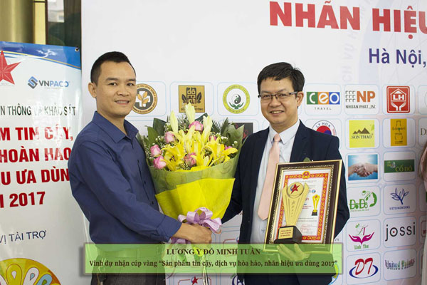 Lương y Đỗ Minh Tuấn nhận giải thưởng sản phẩm tin cậy 2017